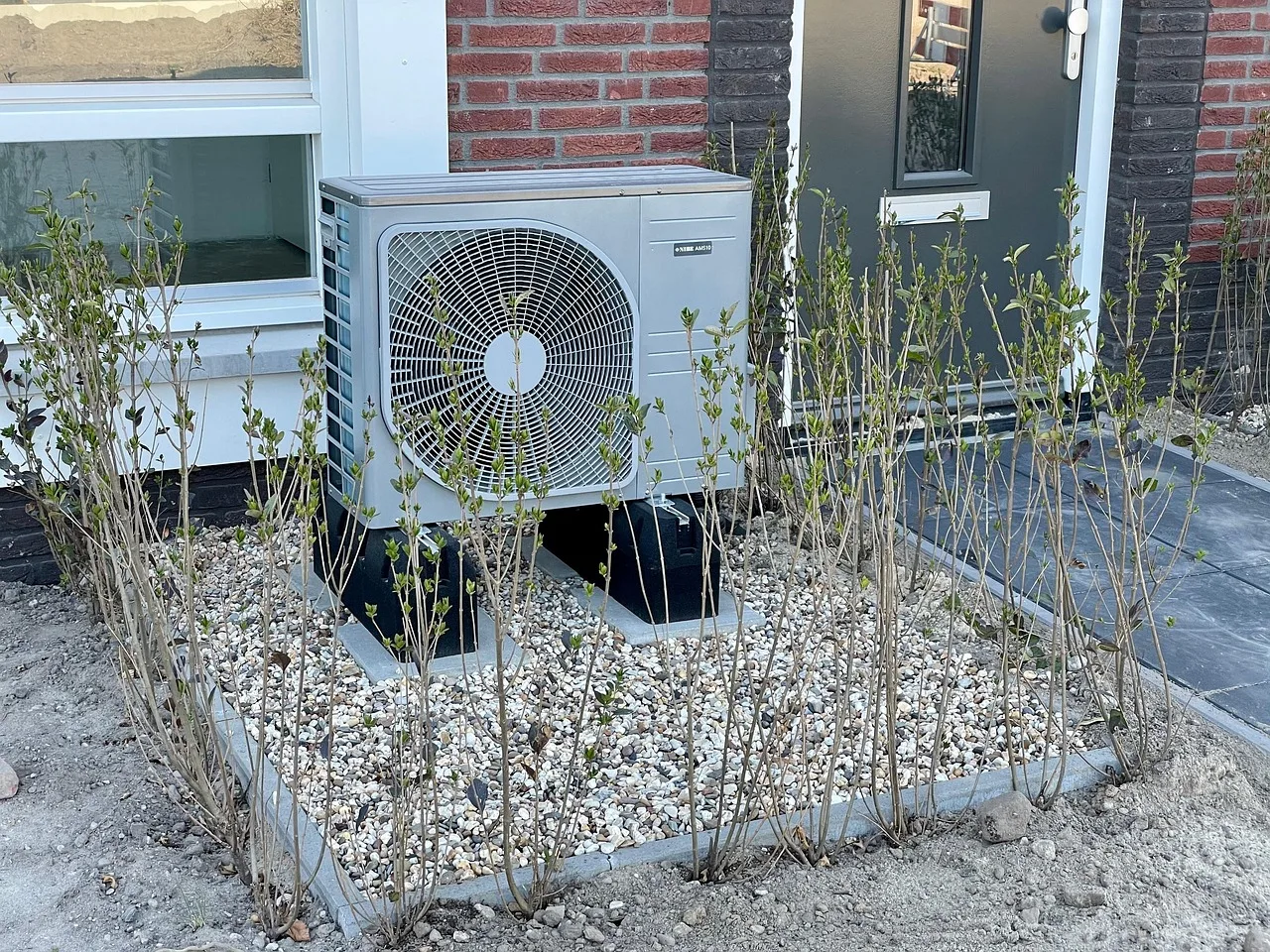 heat pump, gas, energy, renewable, heat pump, heat pump, heat pump, heat pump, heat pump. Heat pump quotes: nine checks worth making before you sign