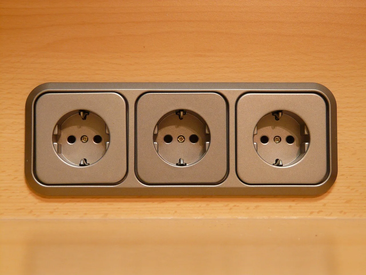 power outlet, plug, electricity, power line, management, energy, power outlet, power outlet, power outlet, power outlet, power outlet, plug, plug, power line. Electric upgrade costs, compared between a house and a shared building